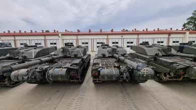 Photo of British Challenger 2 tanks arrive in Poland