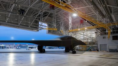 Photo of Pentagon debuts B-21 Raider, new stealth bomber