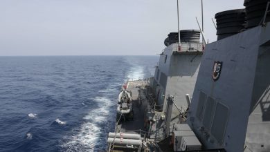 Photo of US Warship sails through Taiwan Strait days after China drills