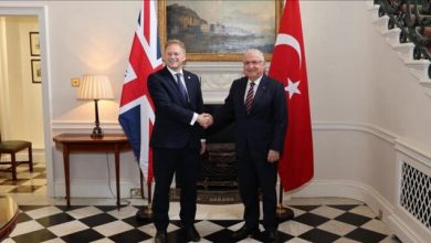Photo of Turkish, British defense chiefs discuss security
