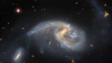 Photo of NASA peers at pair of closely interacting galaxies