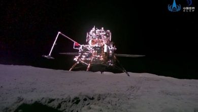 Photo of China lunar probe returns to Earth with samples