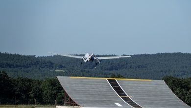 Photo of Aircraft carrier-tailored Turkish drone undergoes 1st ski-jump test