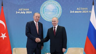 Photo of Erdoğan invites Putin to Türkiye as leaders discuss strategic ties