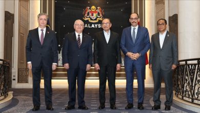 Photo of Turkish defense minister, intelligence chief meet Malaysian premier