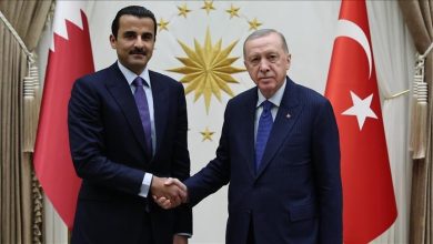 Photo of Turkish President Erdogan meets with Qatari emir in Ankara