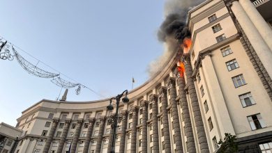 Photo of Russia Hits Seat of Ukraine Govt in War’s Biggest Air Attack
