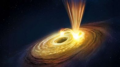 Photo of Flaring black hole whips up ultra-fast winds