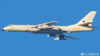 Photo of China’s H-6 bomber spotted with a new large jamming pod
